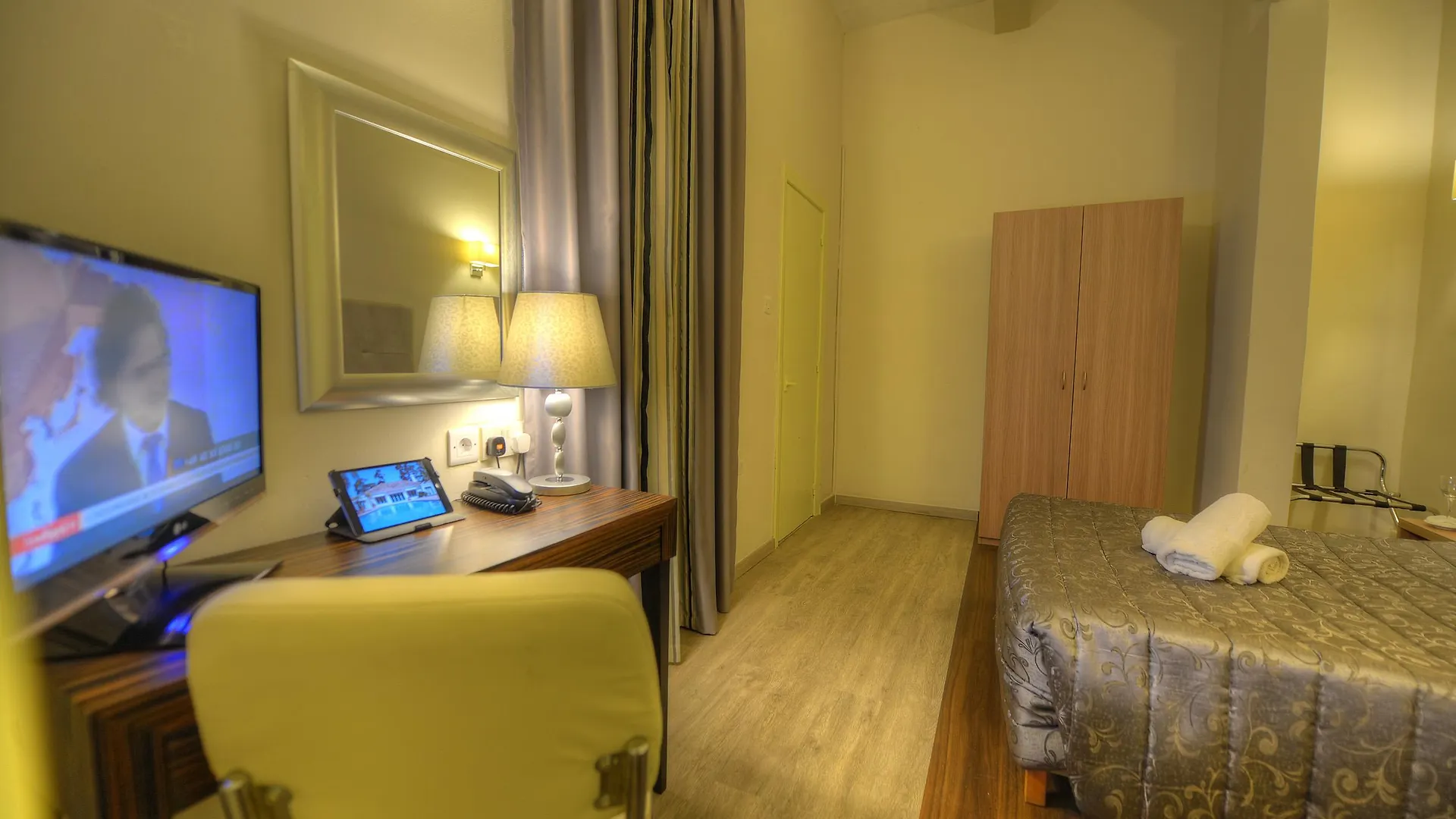 Europa Hotel Sliema 2*,