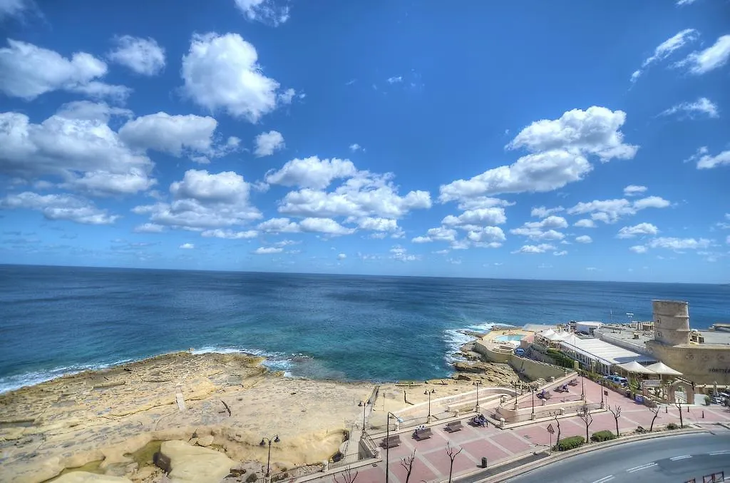 Europa Hotel Sliema 2*,  Malta